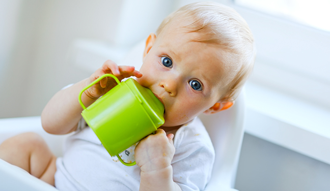 Best First Cups for Baby (plus 4 tips when introducing a cup